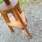 Round screw stool