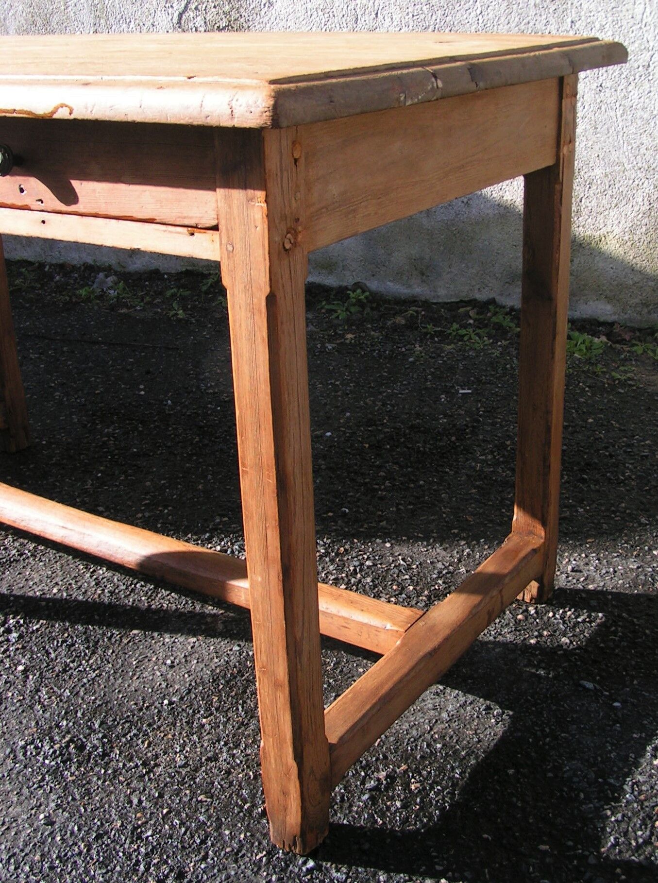 Farm table