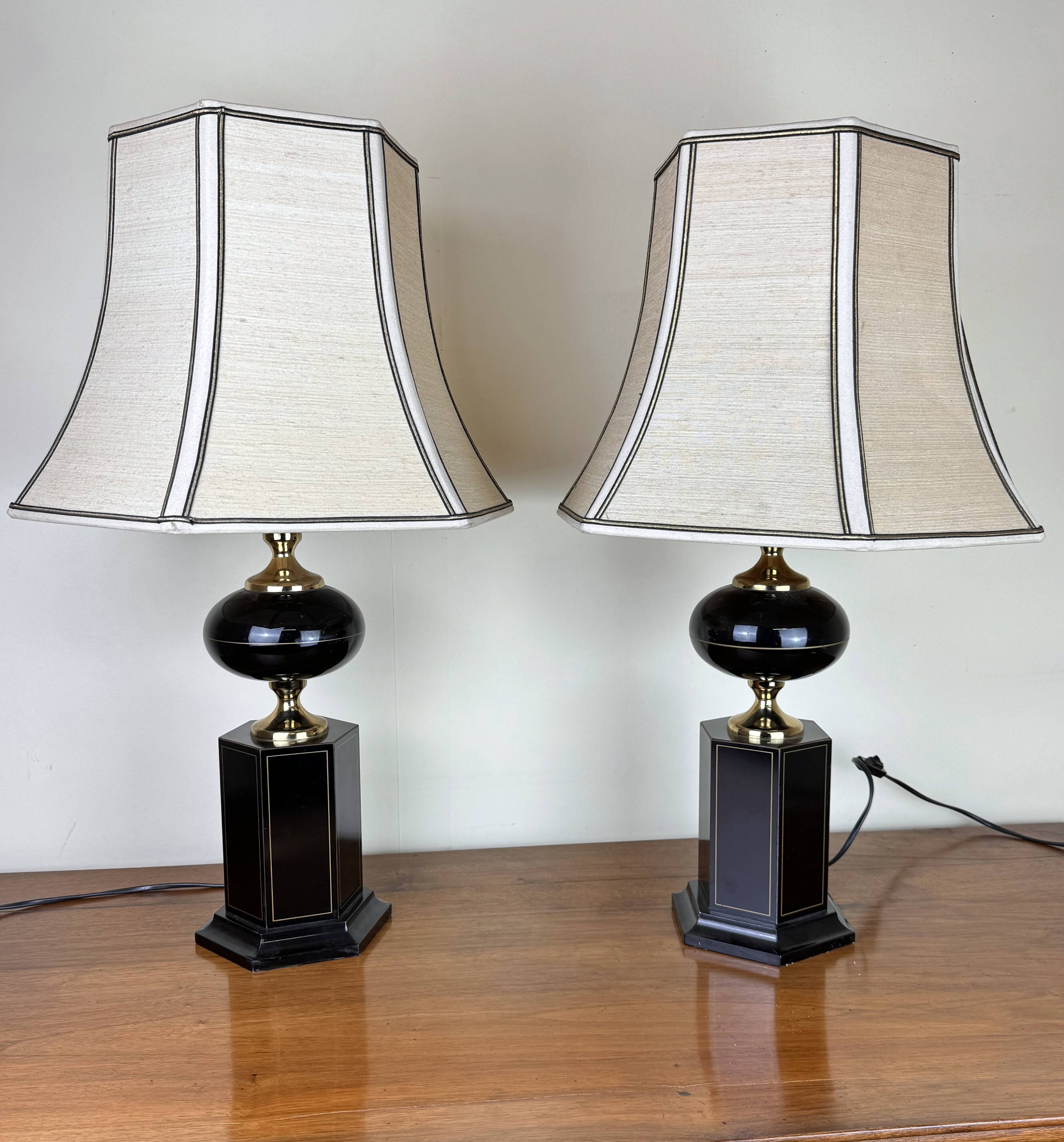 Maison le dauphin France: very large desk lamps from the 1970s