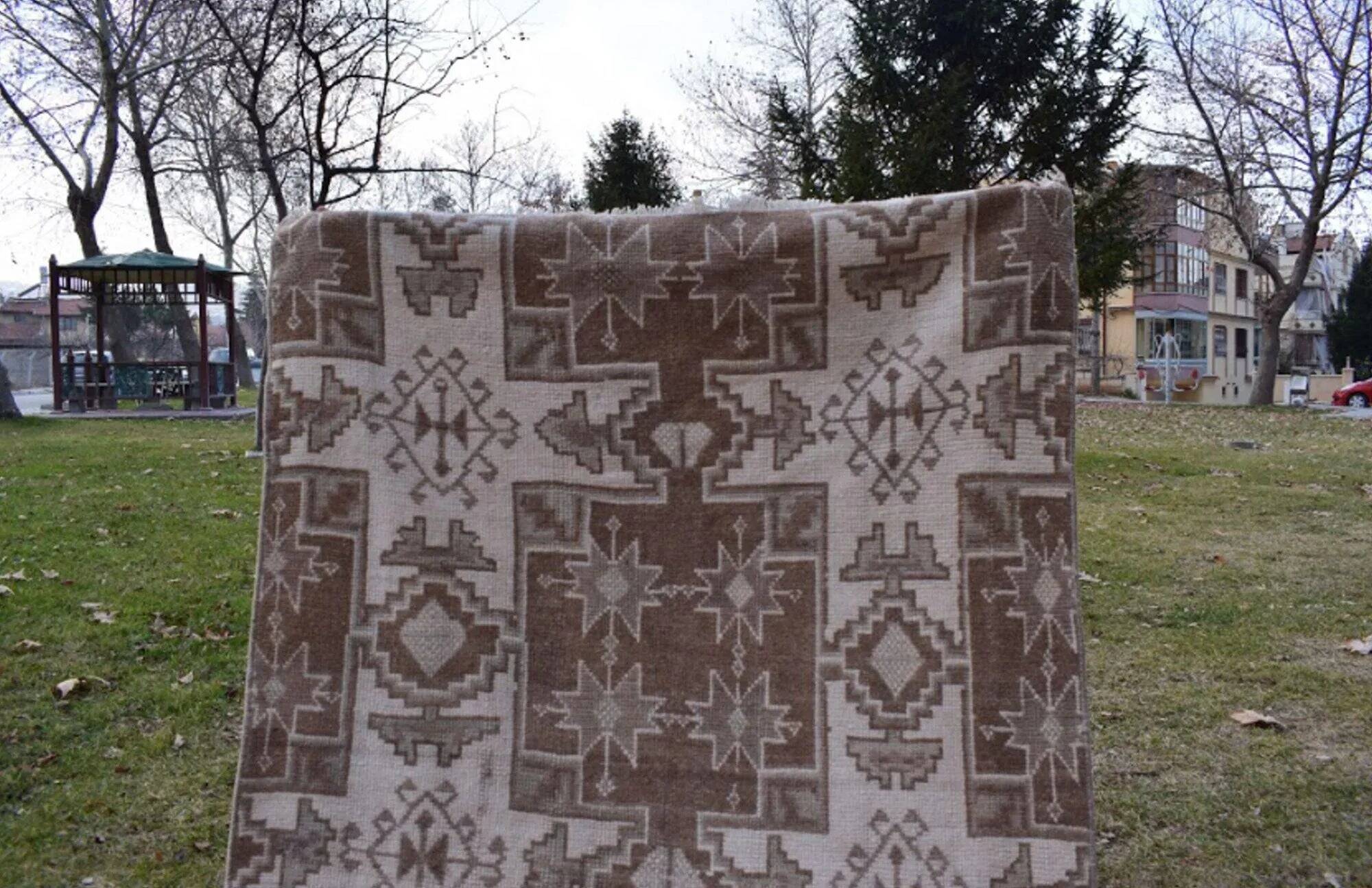 Vintage Turkish Oushak rug 113x192 cm