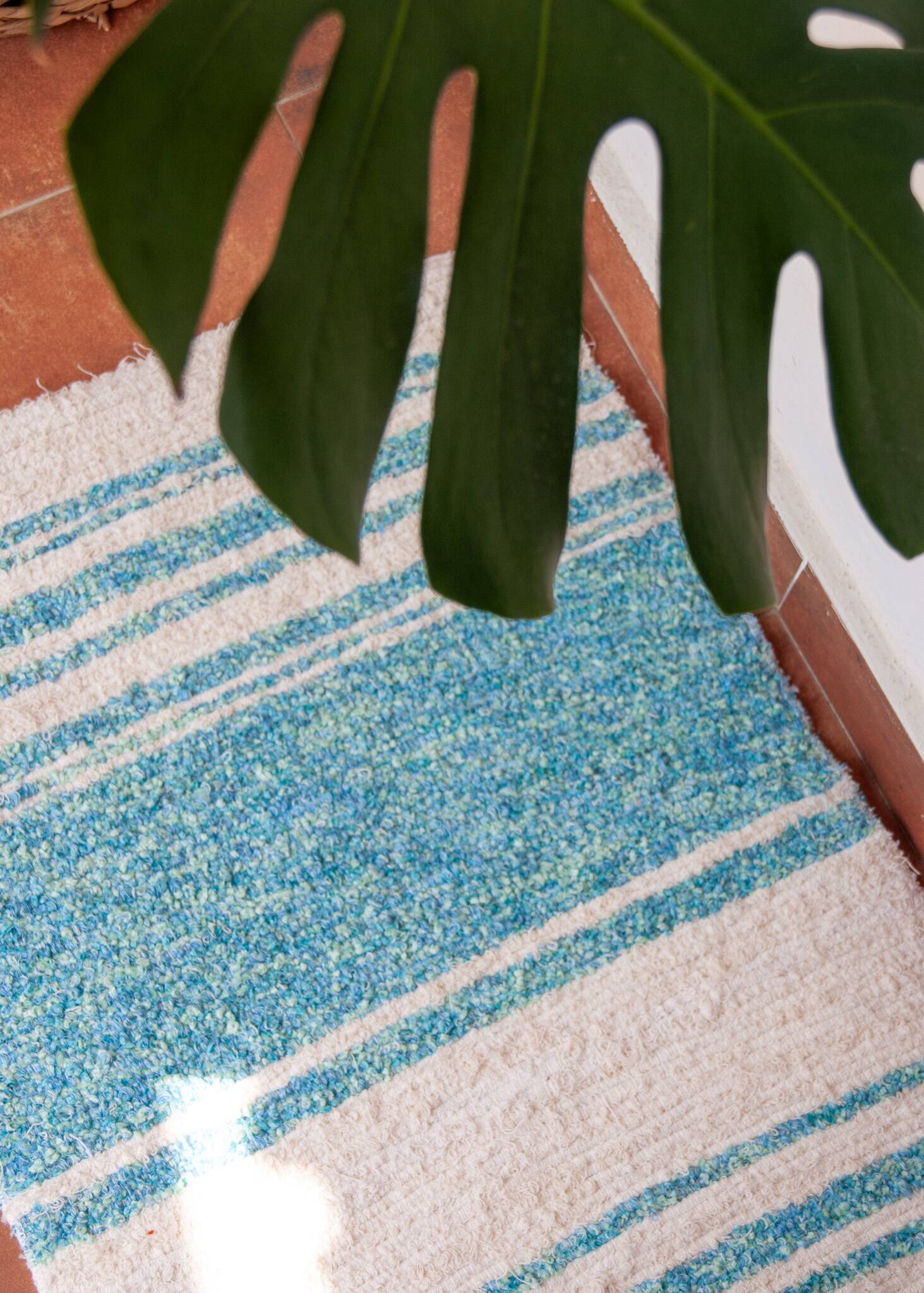 Handwoven recycled cotton rug - 40 x 60 cm