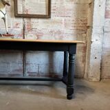 Farmhouse table