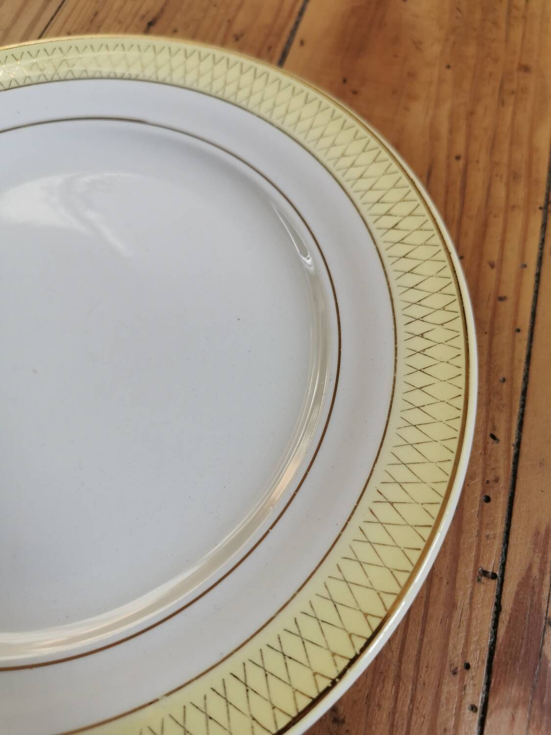 Mix of vintage dessert plates