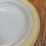 Mix of vintage dessert plates