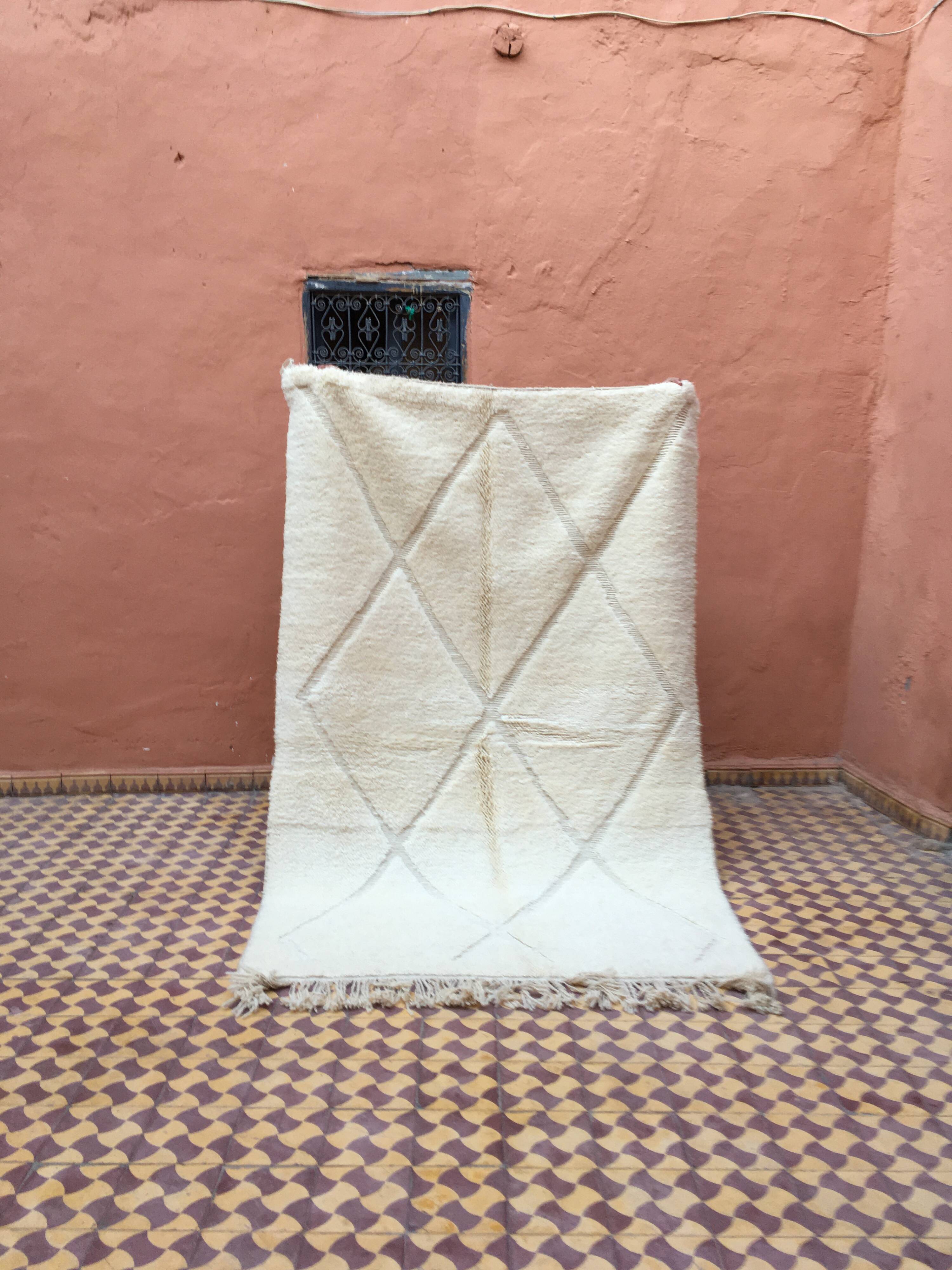 Moroccan Berber Beni Ouarain Rug 246 x 160 cm