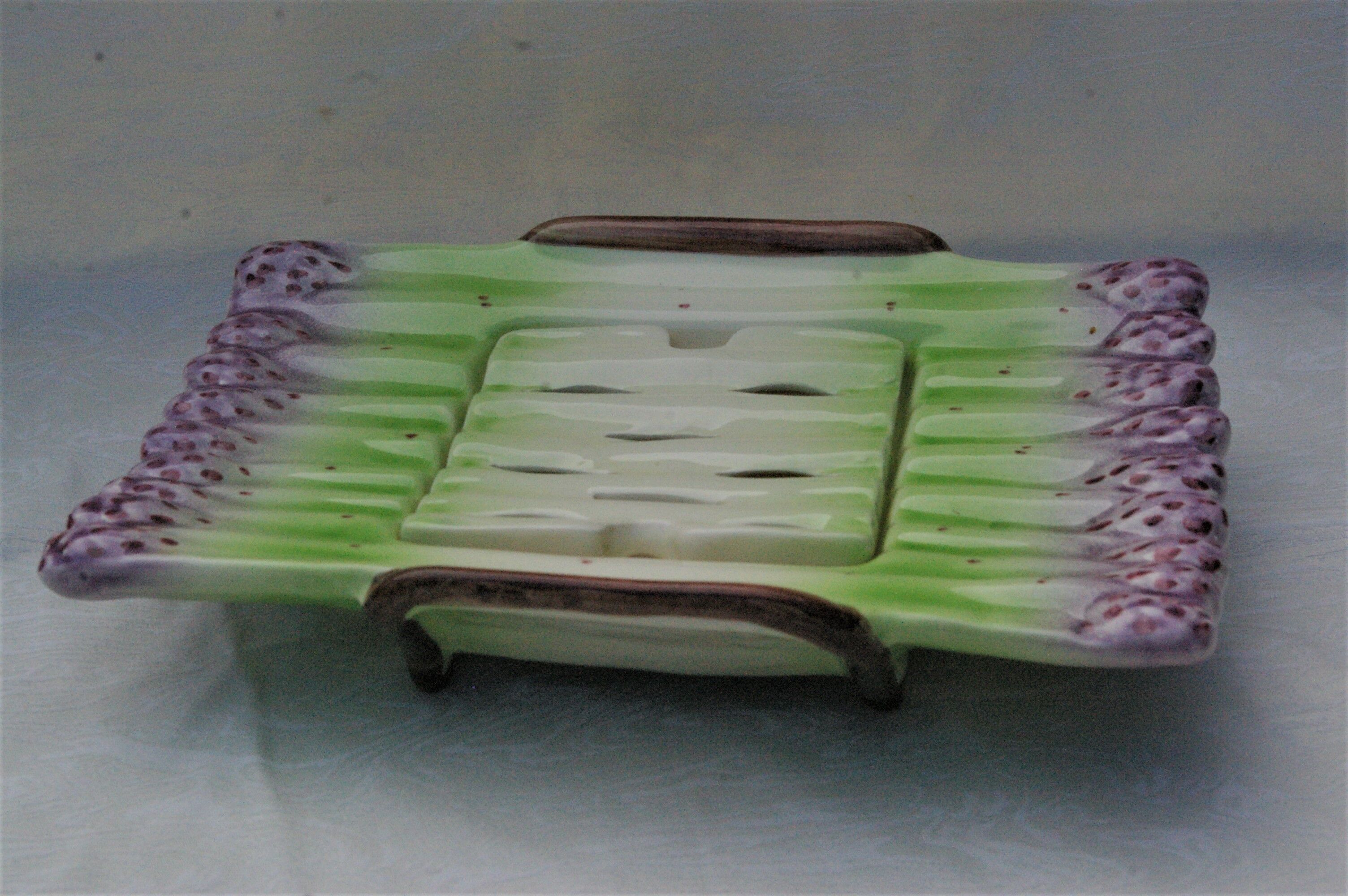 Dish asparagus asparagus in earthenware slurry hand-painted décor