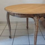 Vintage round table 1978