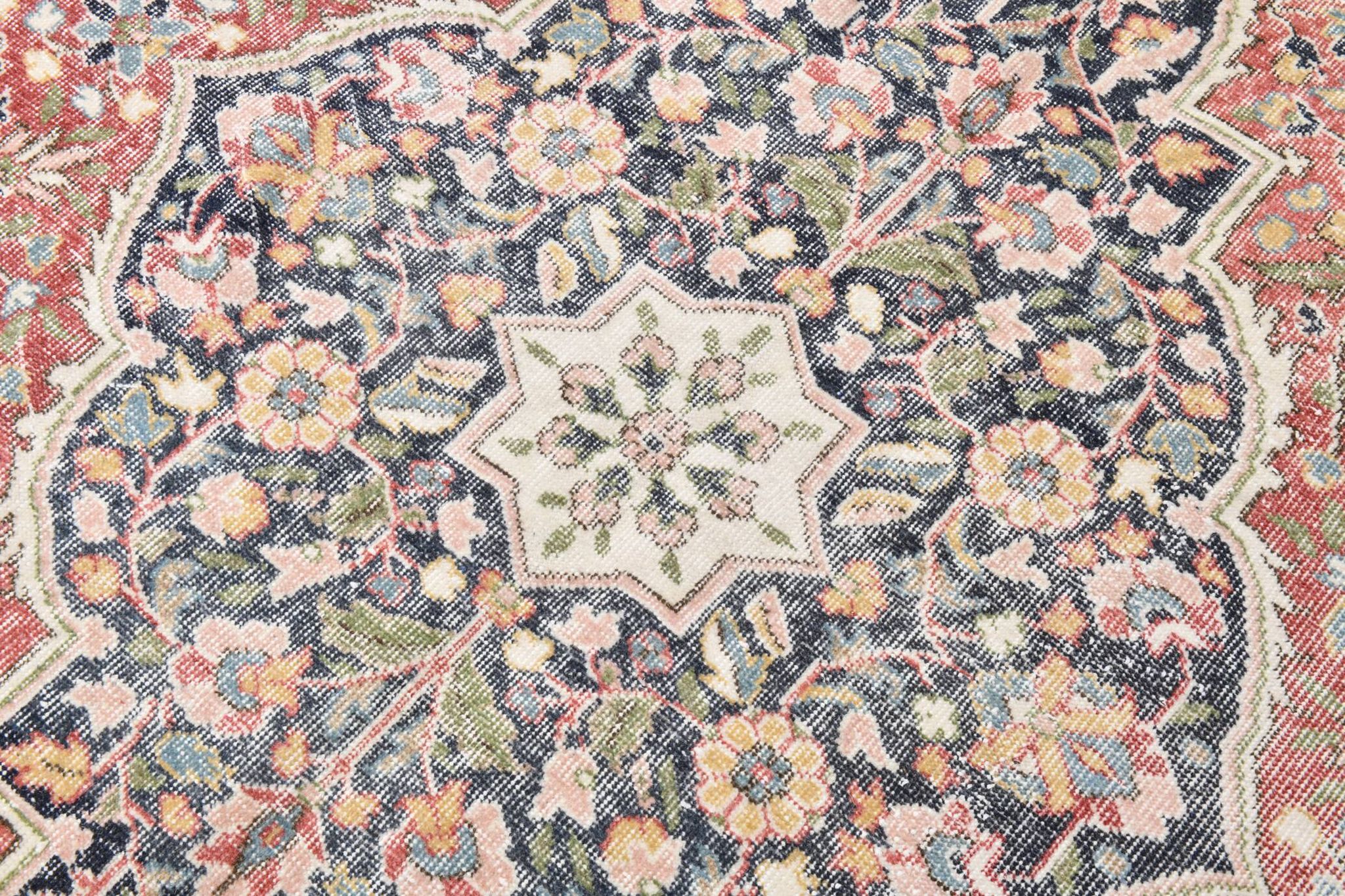 Tapis oriental persan rouge et bleu marine, 207 x 315 cm