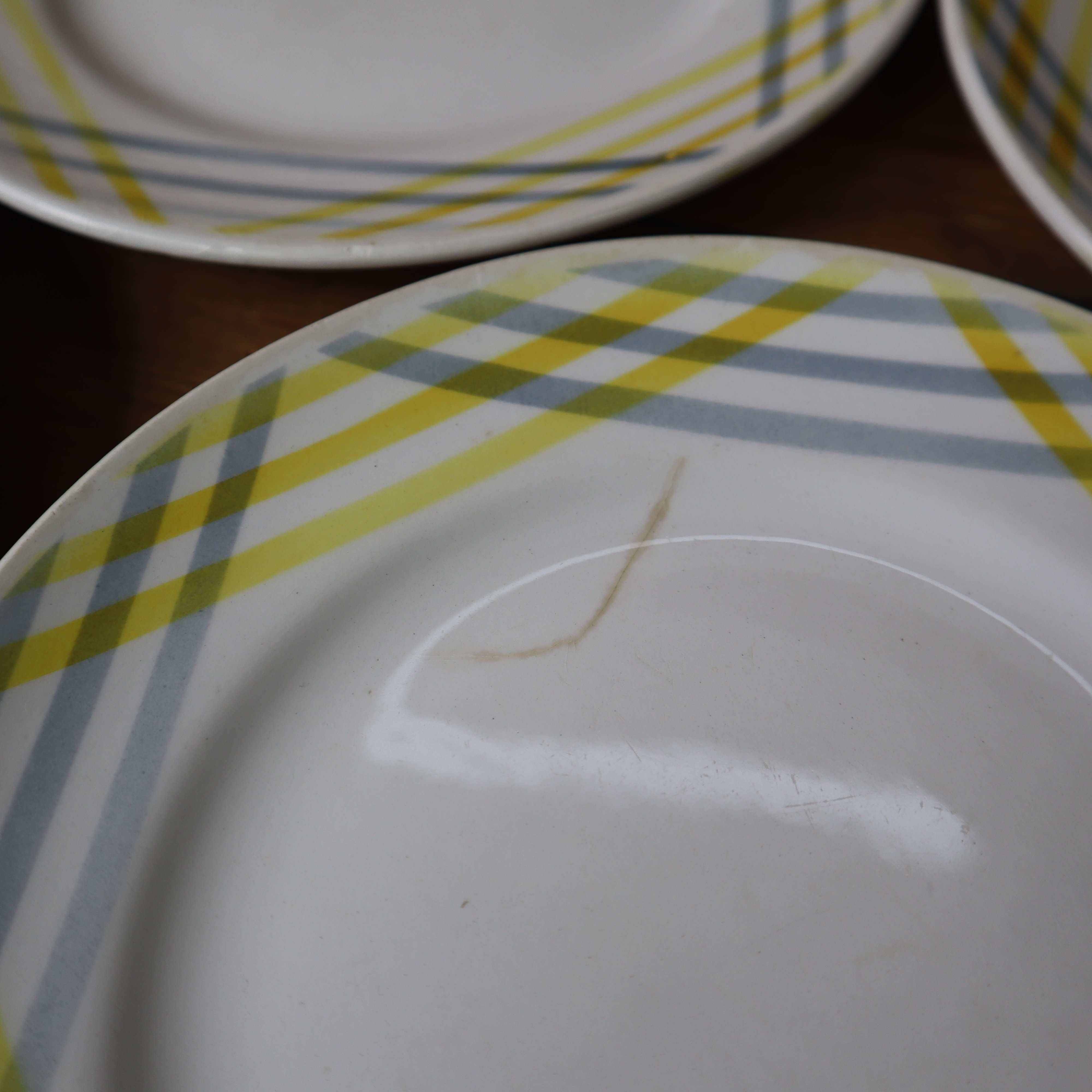 8 dessert plates with yellow and gray geometric decor Moulin des loups