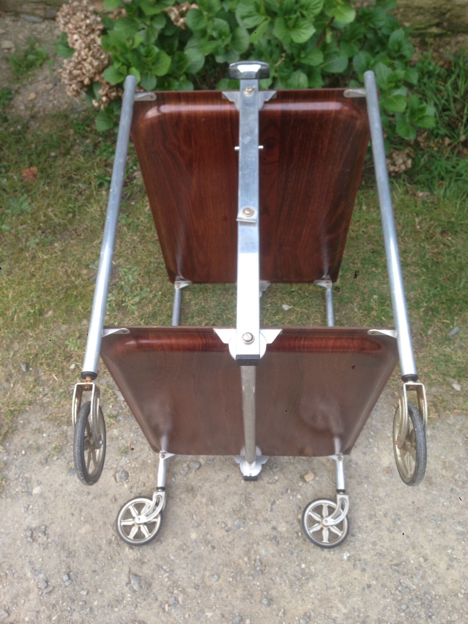Table serves folding, on wheels Textable Levallois Perret brand