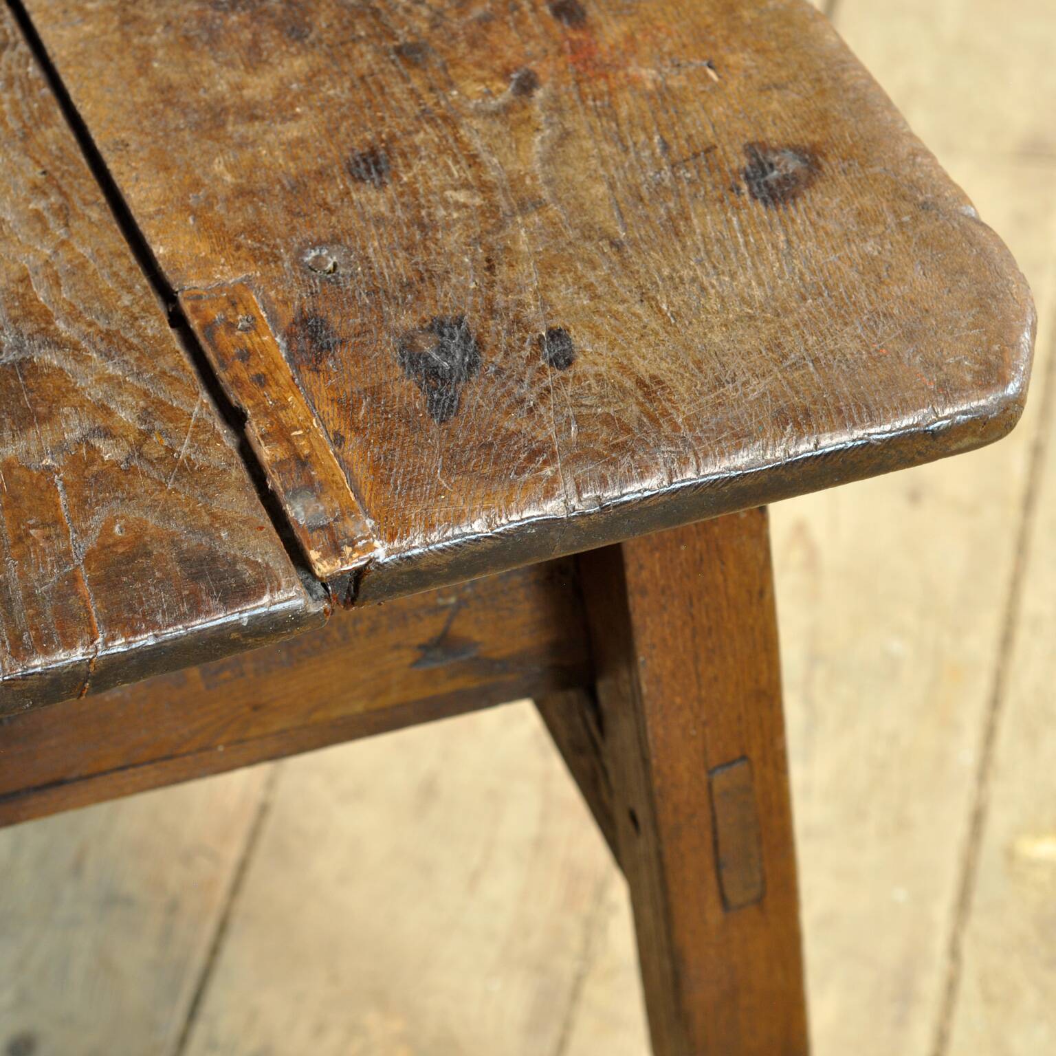 Table espagnole, XVIIIe siècle