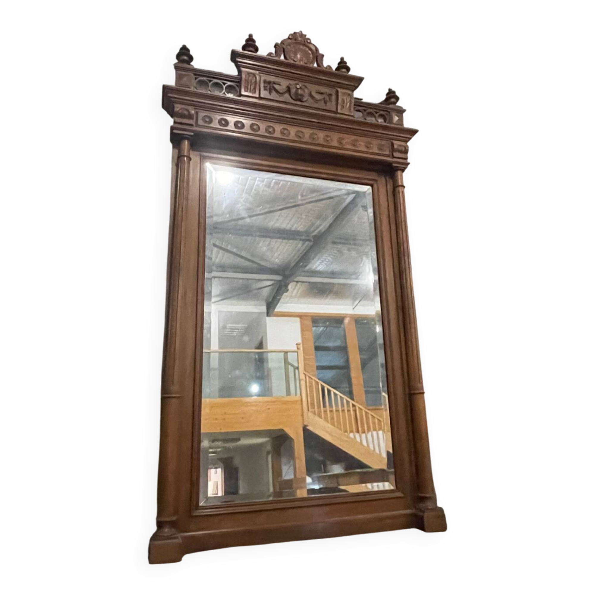 Bevelled mirror in the Henri II style made of walnut, Renaissance, late 19th century.