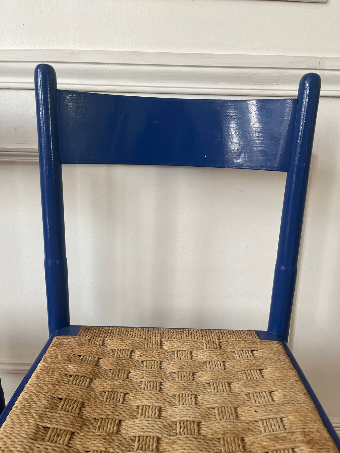 Paire de chaises en bois et corde