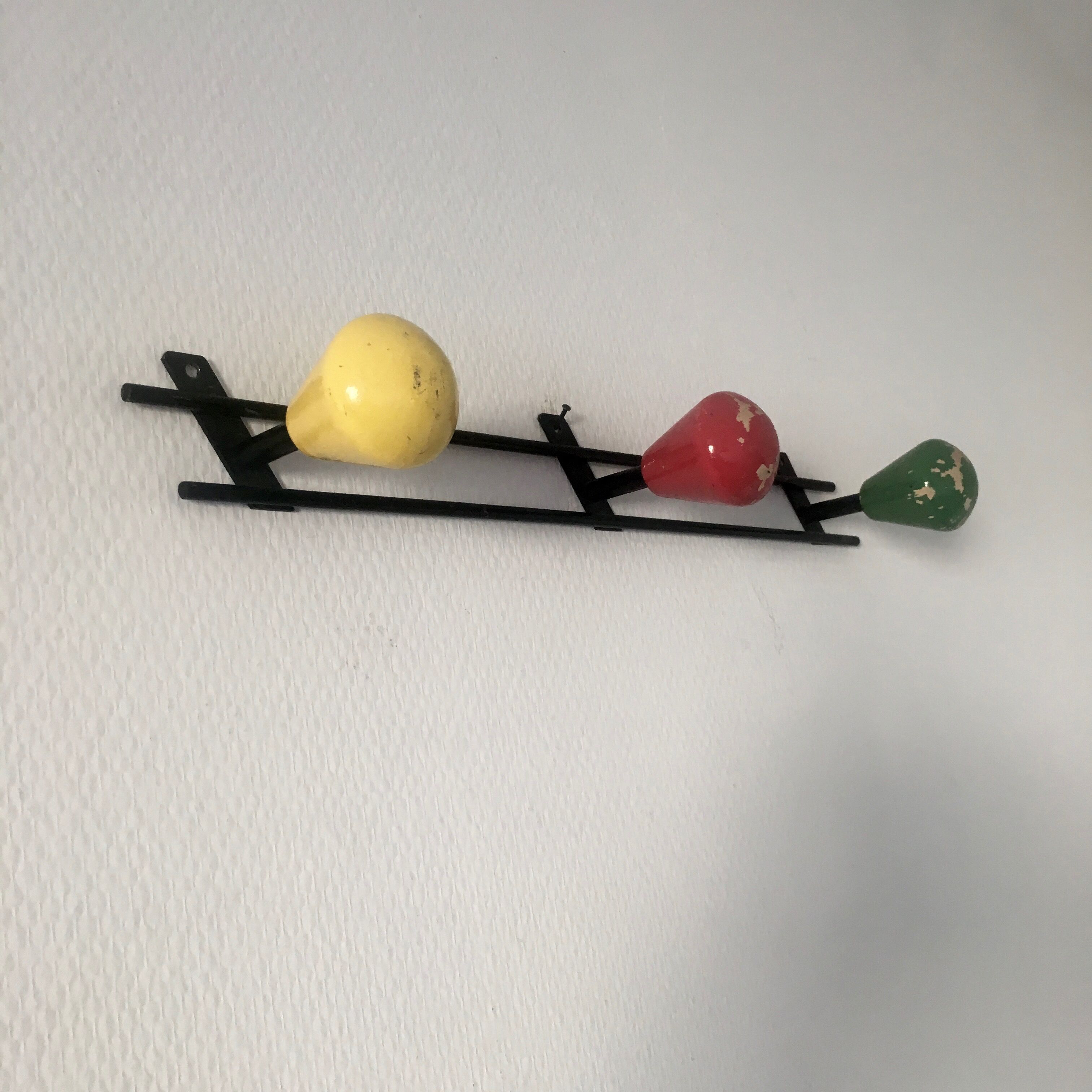 Coat rack 3 pegs pears 1960