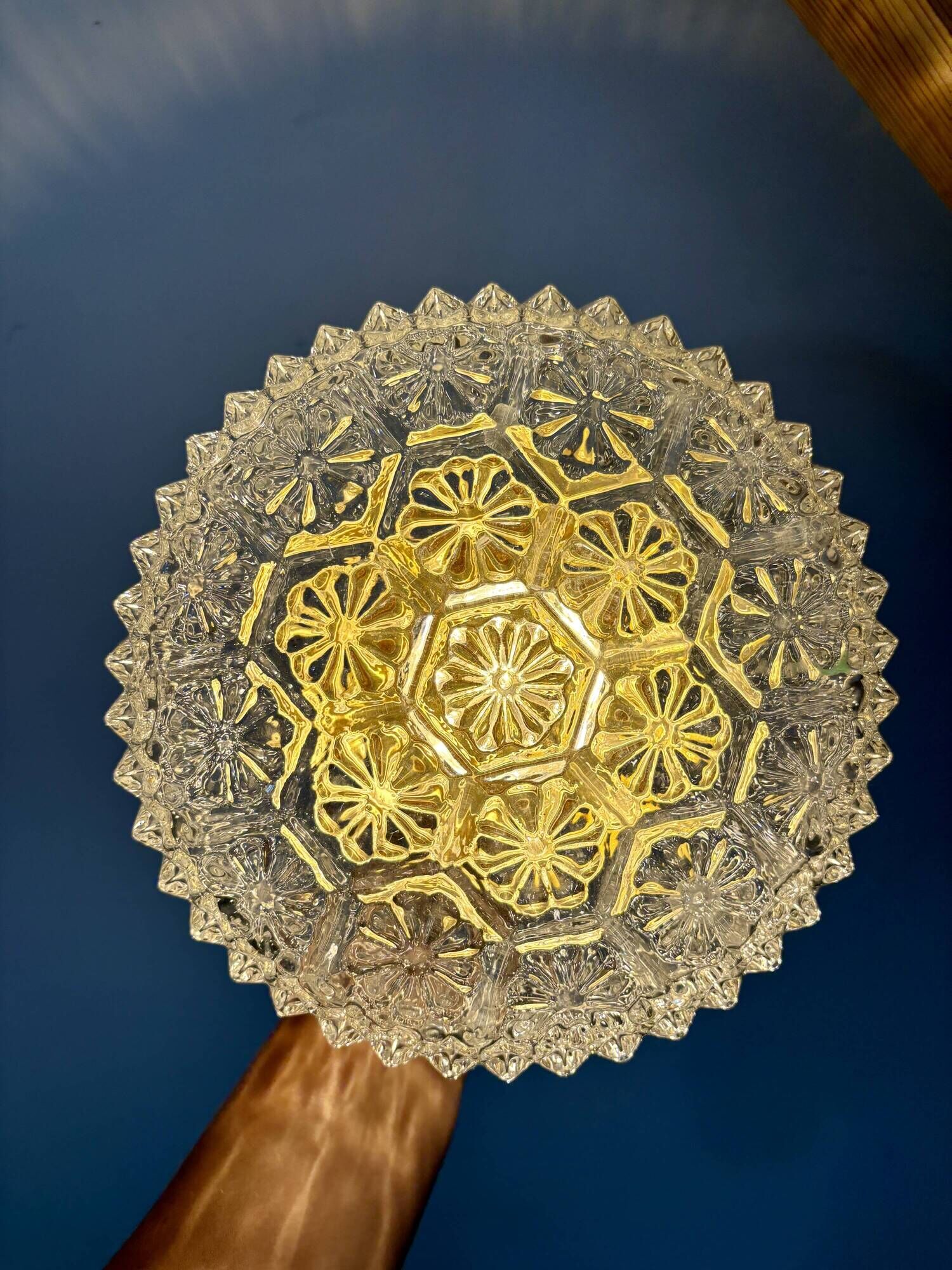 Vintage glass moulded globe wall or ceiling light (PLAFF1)