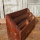 Porte courrier vintage en palissandre et laiton
