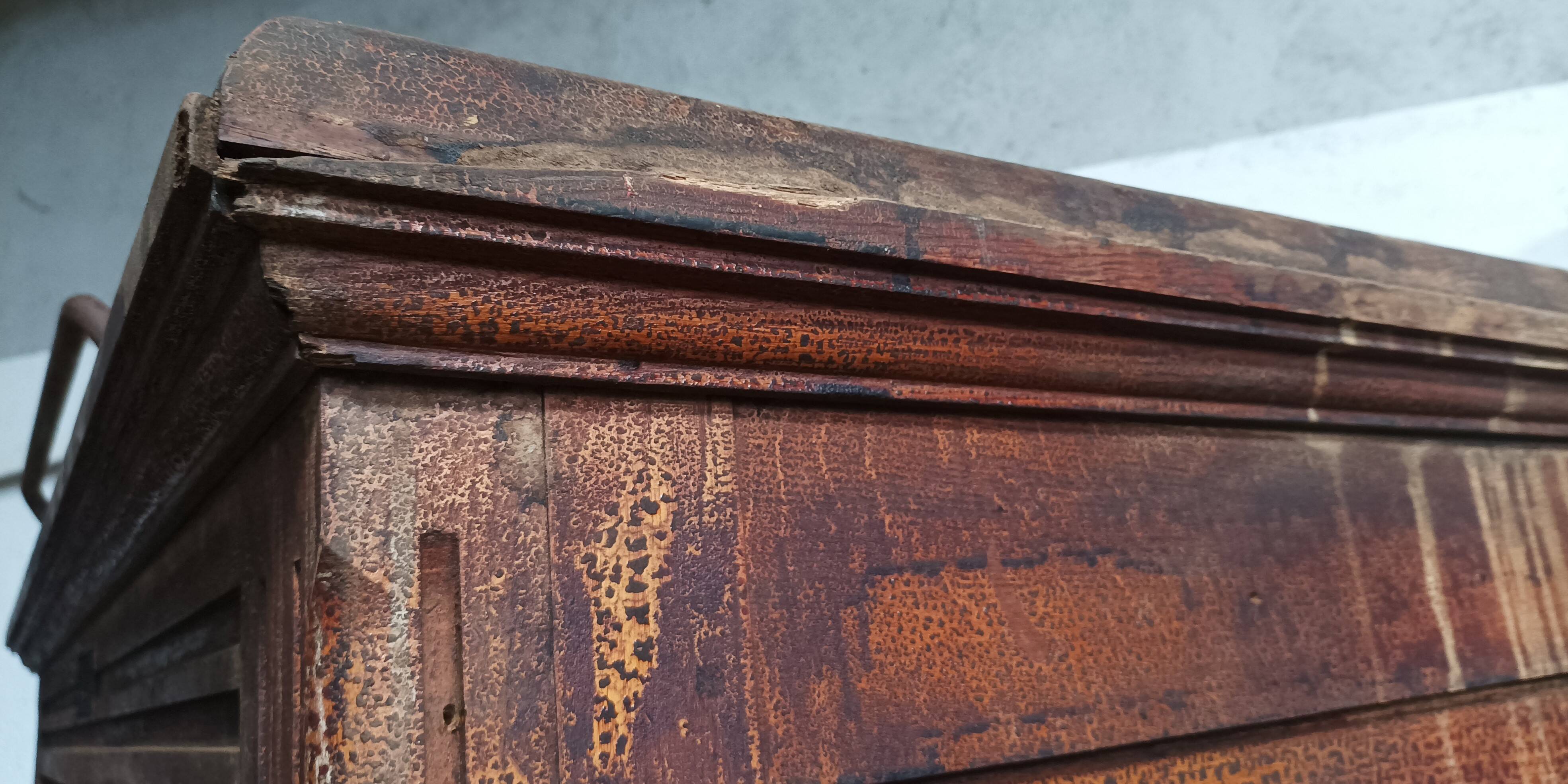 Xavier Aubert Dijon butcher's cooler in solid oak, professional furniture