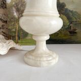 Lampe à poser vase Médicis en résine façon albatre vintage