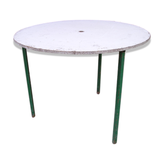 Round garden table metal tripod base and removable tray in chipboard