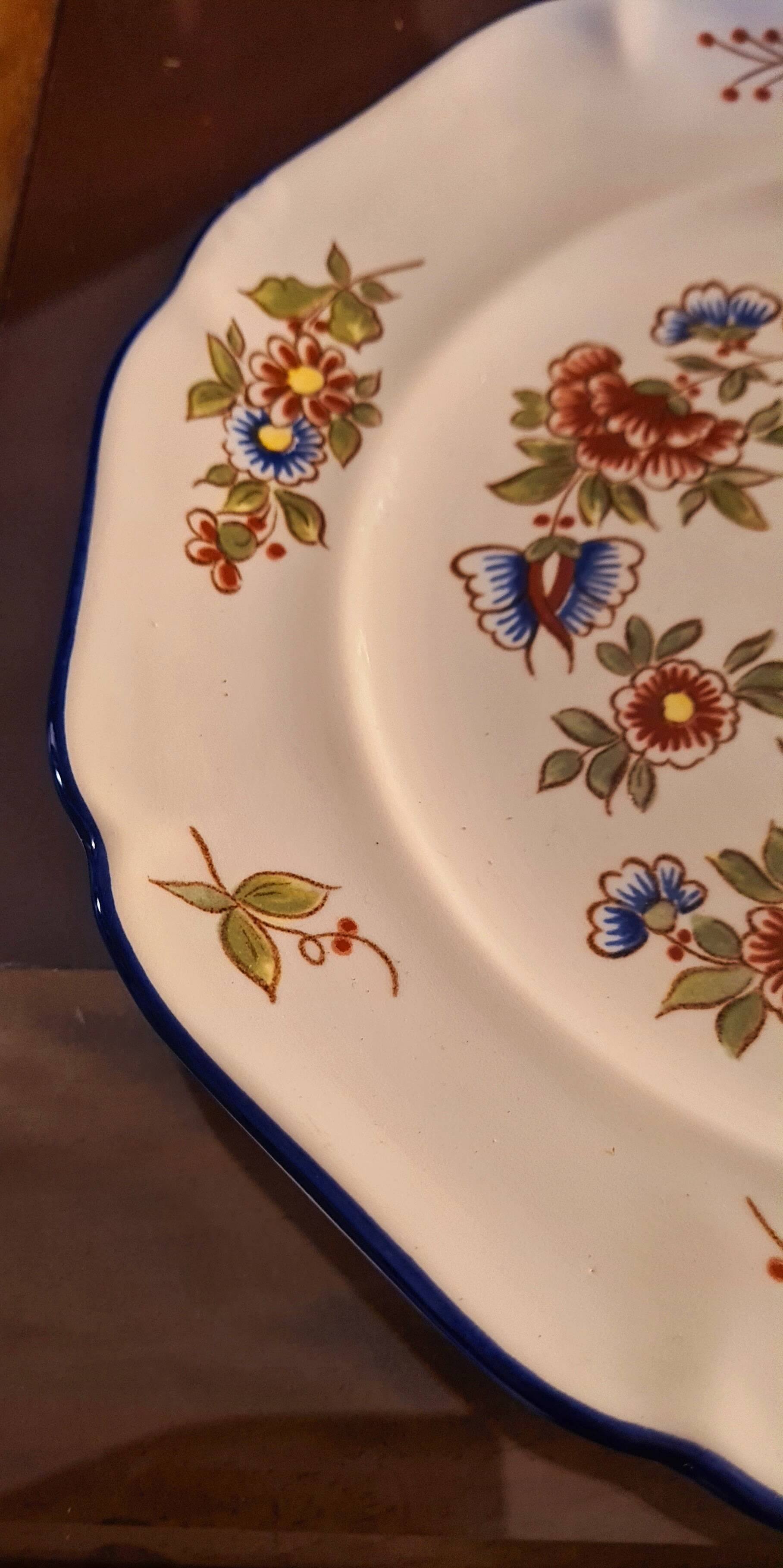 Signed St Clément earthenware dish