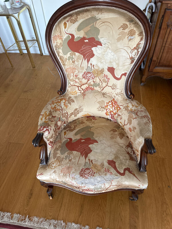 Fauteuil cabriolet à dossier violoné, de style Louis XV