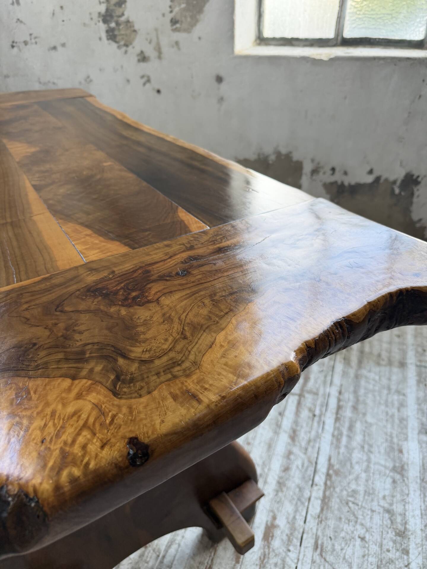 Dining table in solid olive wood Maison Skela 1960