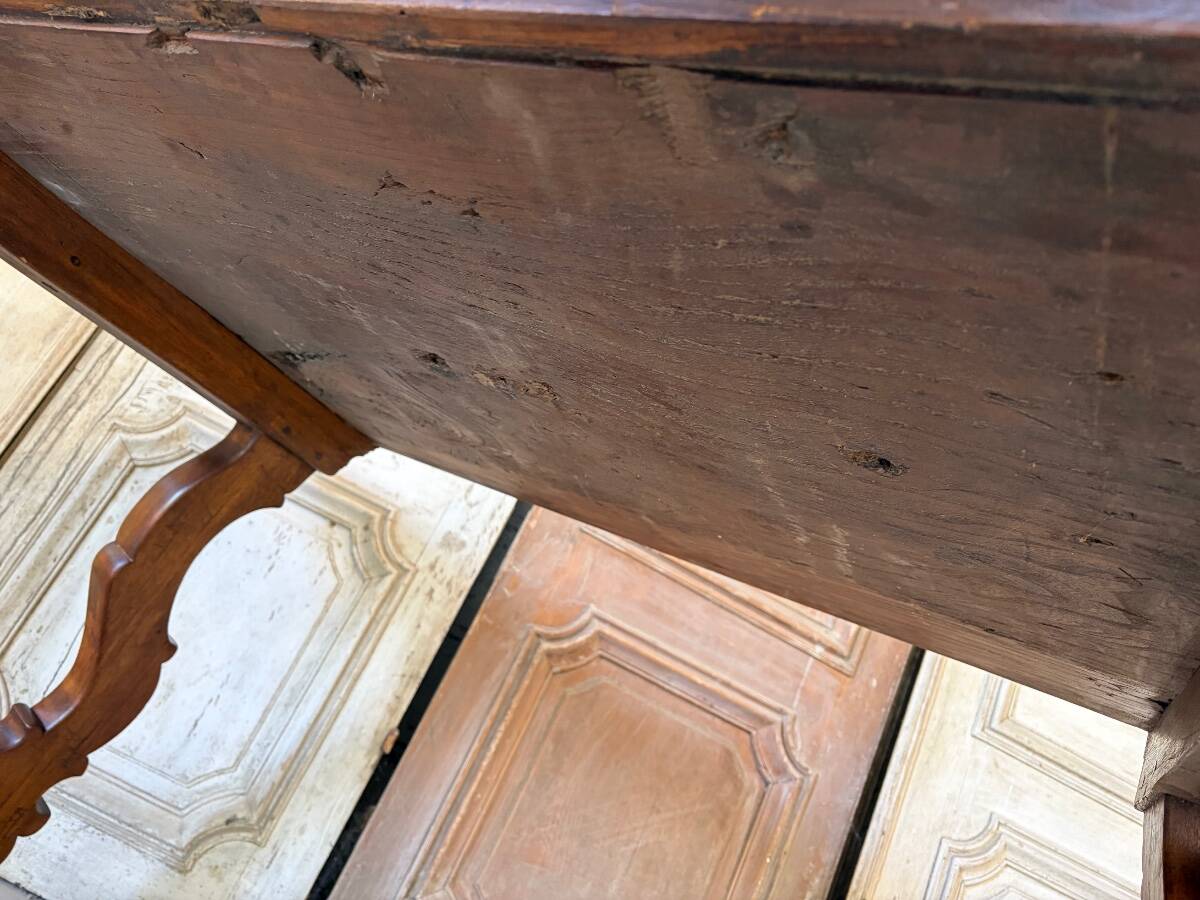 Table espagnole époque 20e siècle