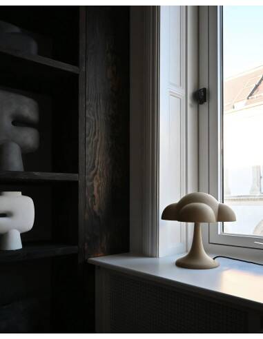 Sand-colored table lamp, ceramic, contemporary work.