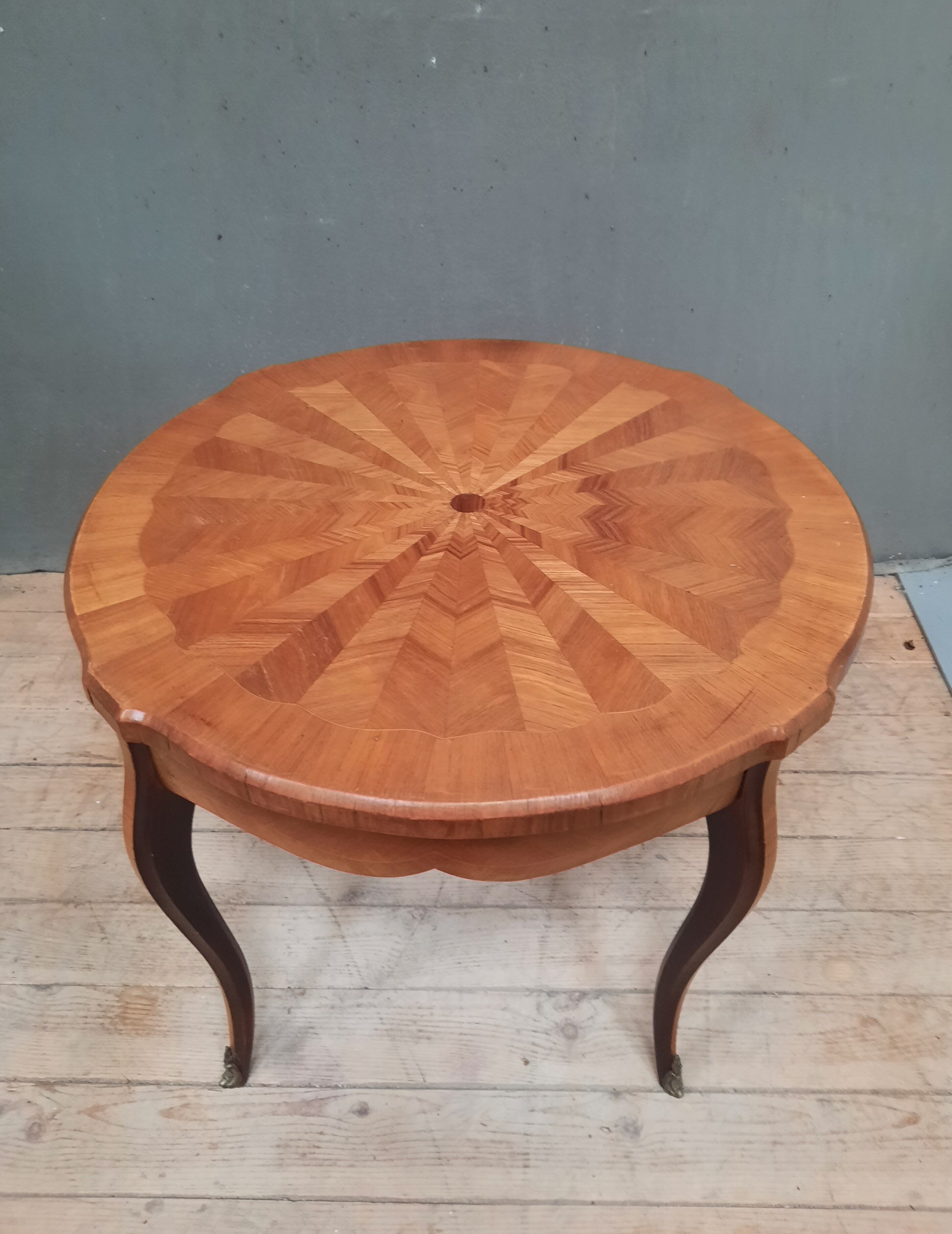 Coffee table in marquetry