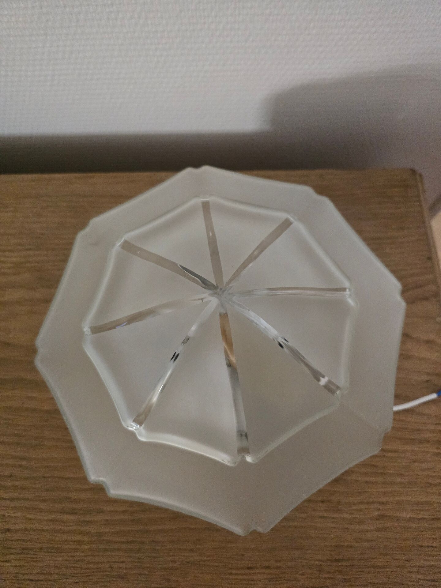 Art Deco ceiling light in frosted glass, pointed.