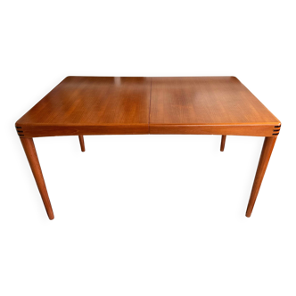 Table à manger extensible en teck danois du milieu du siècle par HW Klein pour Bramin
