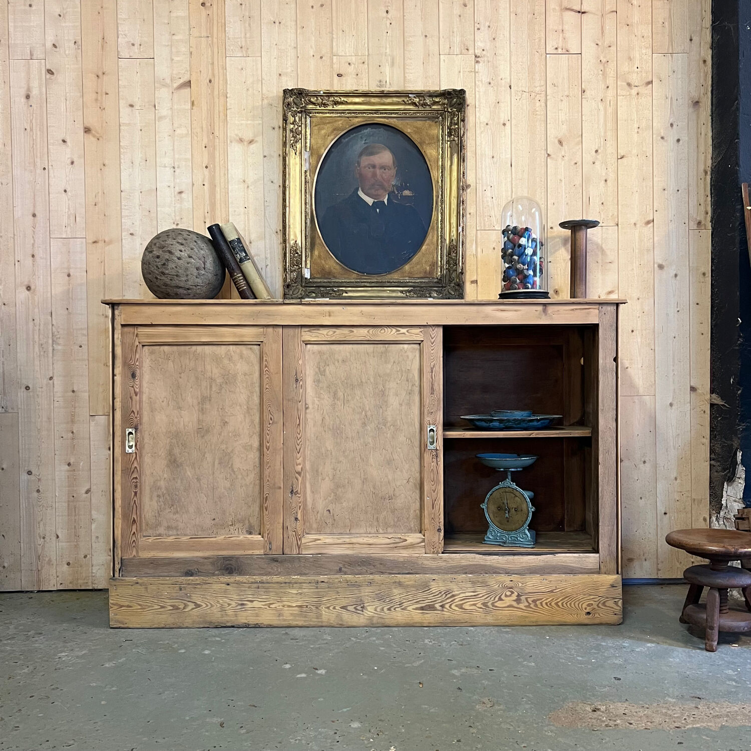 Enfilade d’atelier  à portes coulissantes