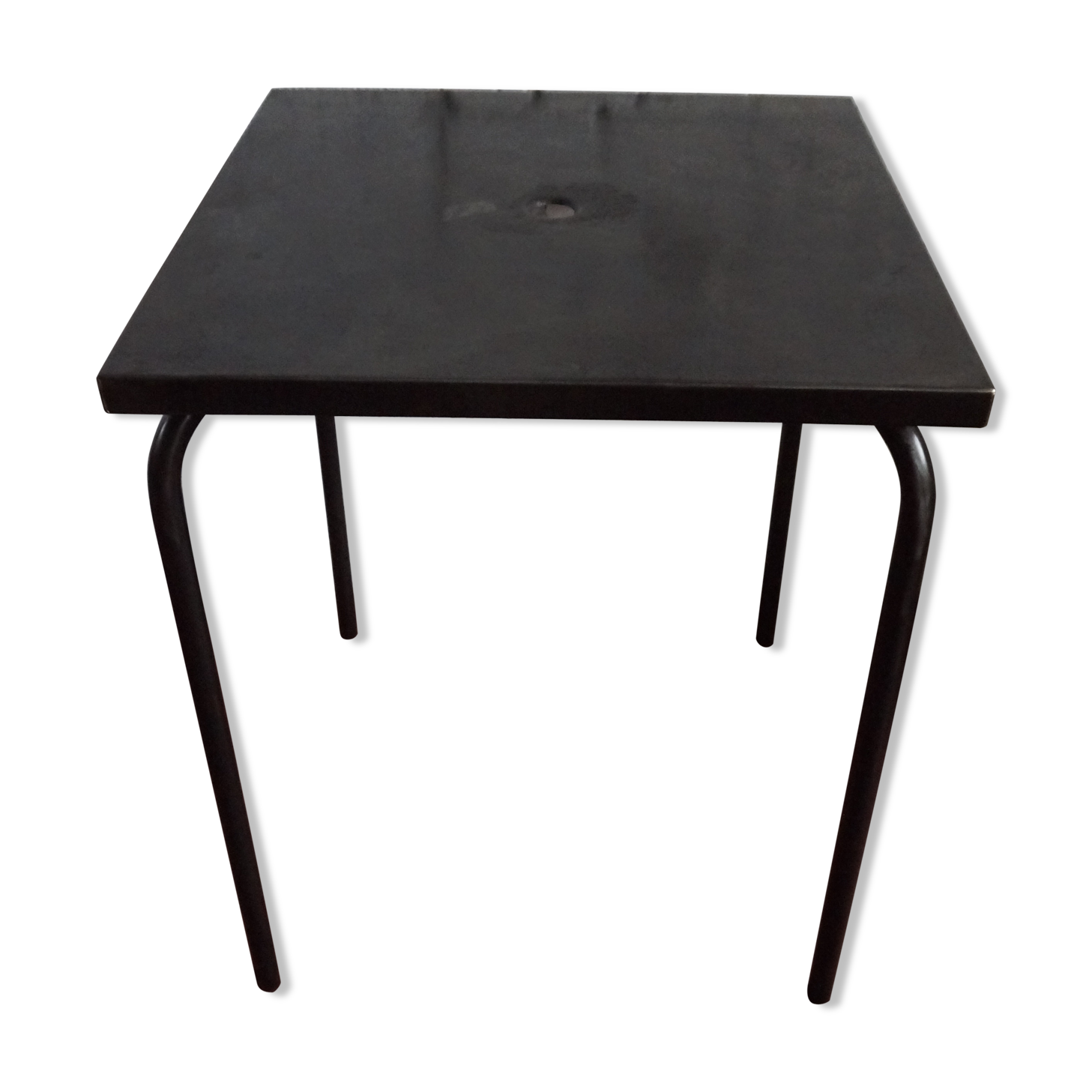 Metal table
