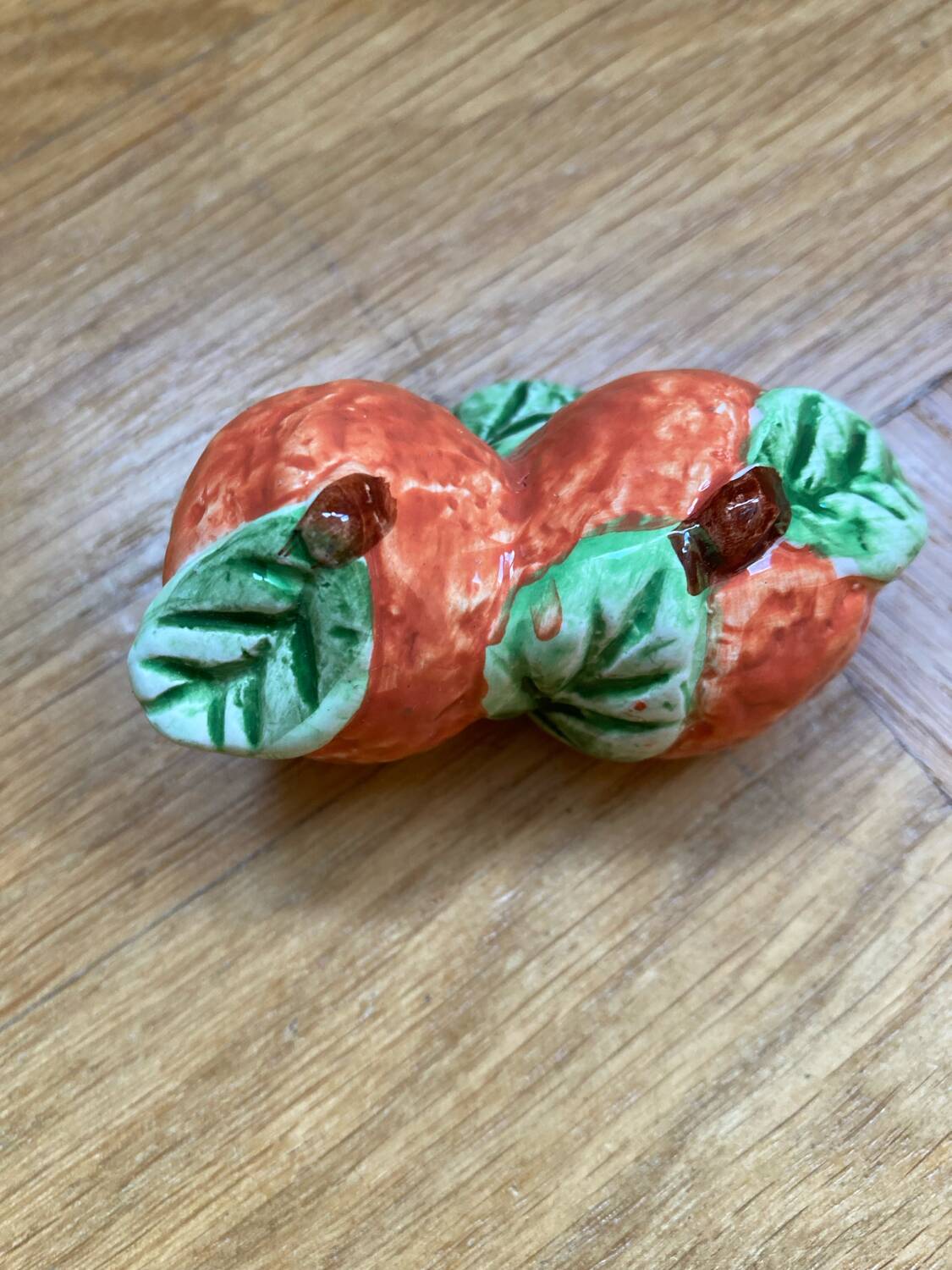 Ceramic fruit knife holder