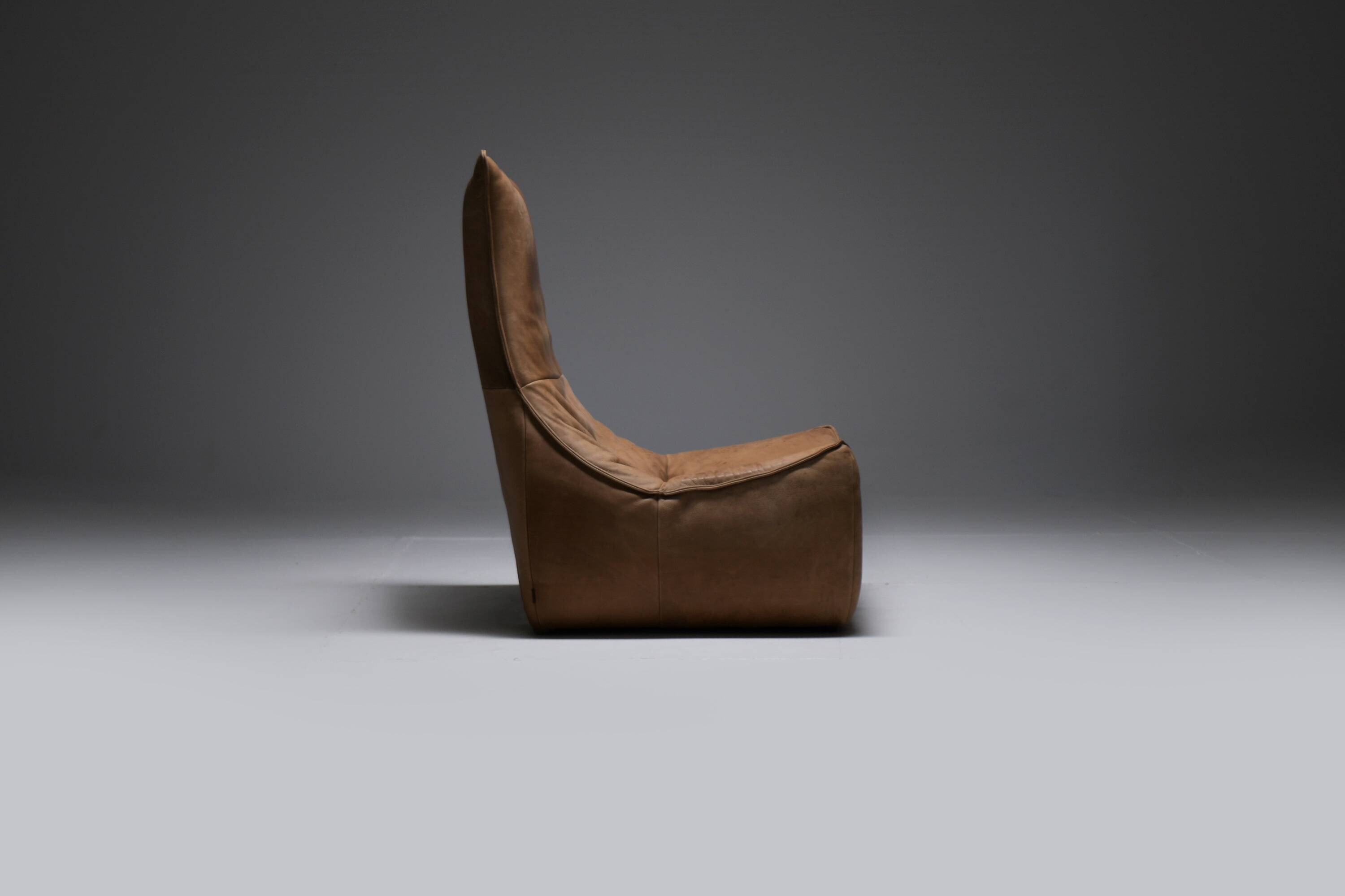 Stunning lounge chair The Rock in brown leather by Gerard Van Den Berg - Montis