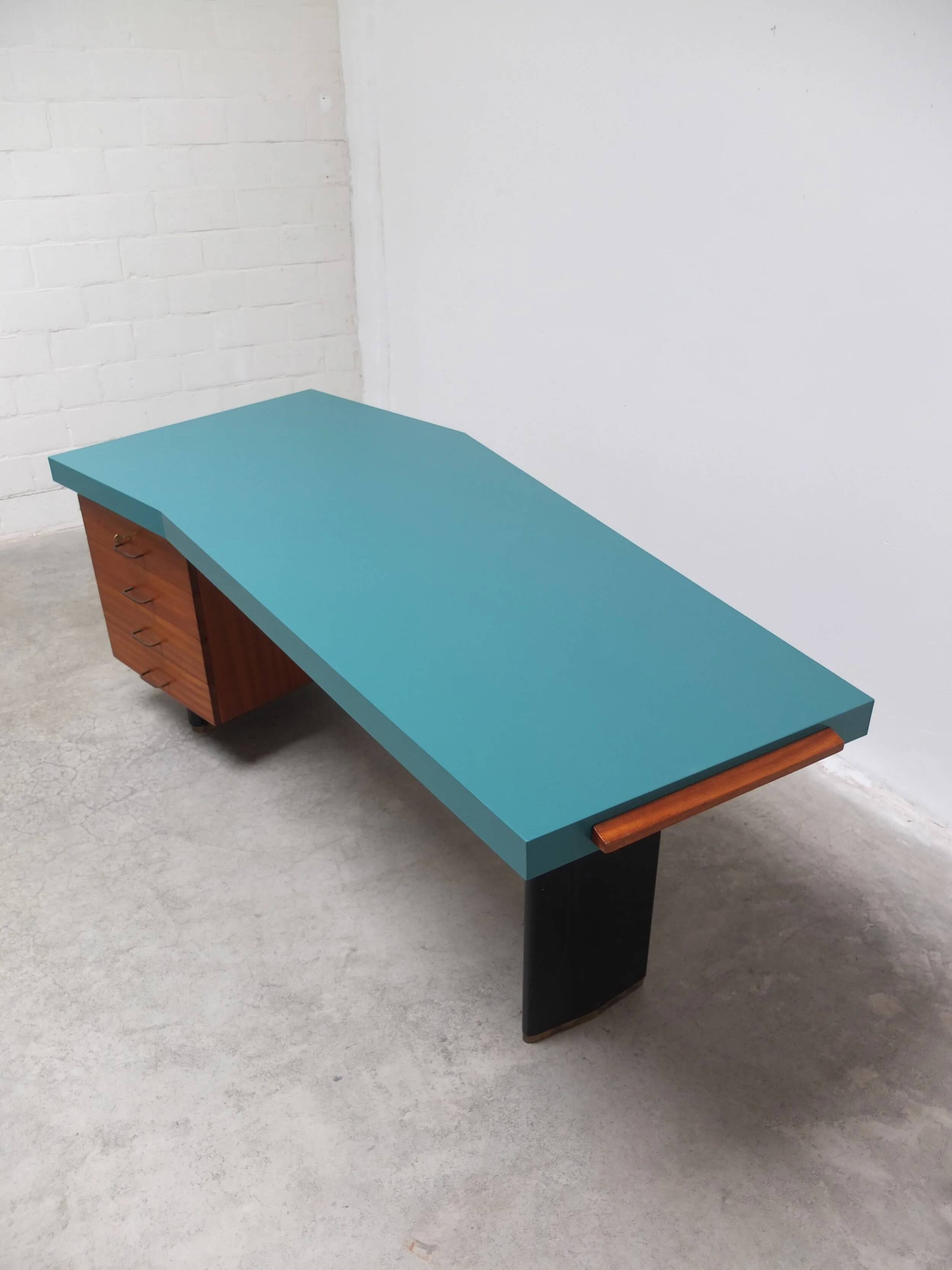 'Boomerang' ultra-rare desk by Jos De Mey for Van Den Berghe-Pauvers, 1960s.
