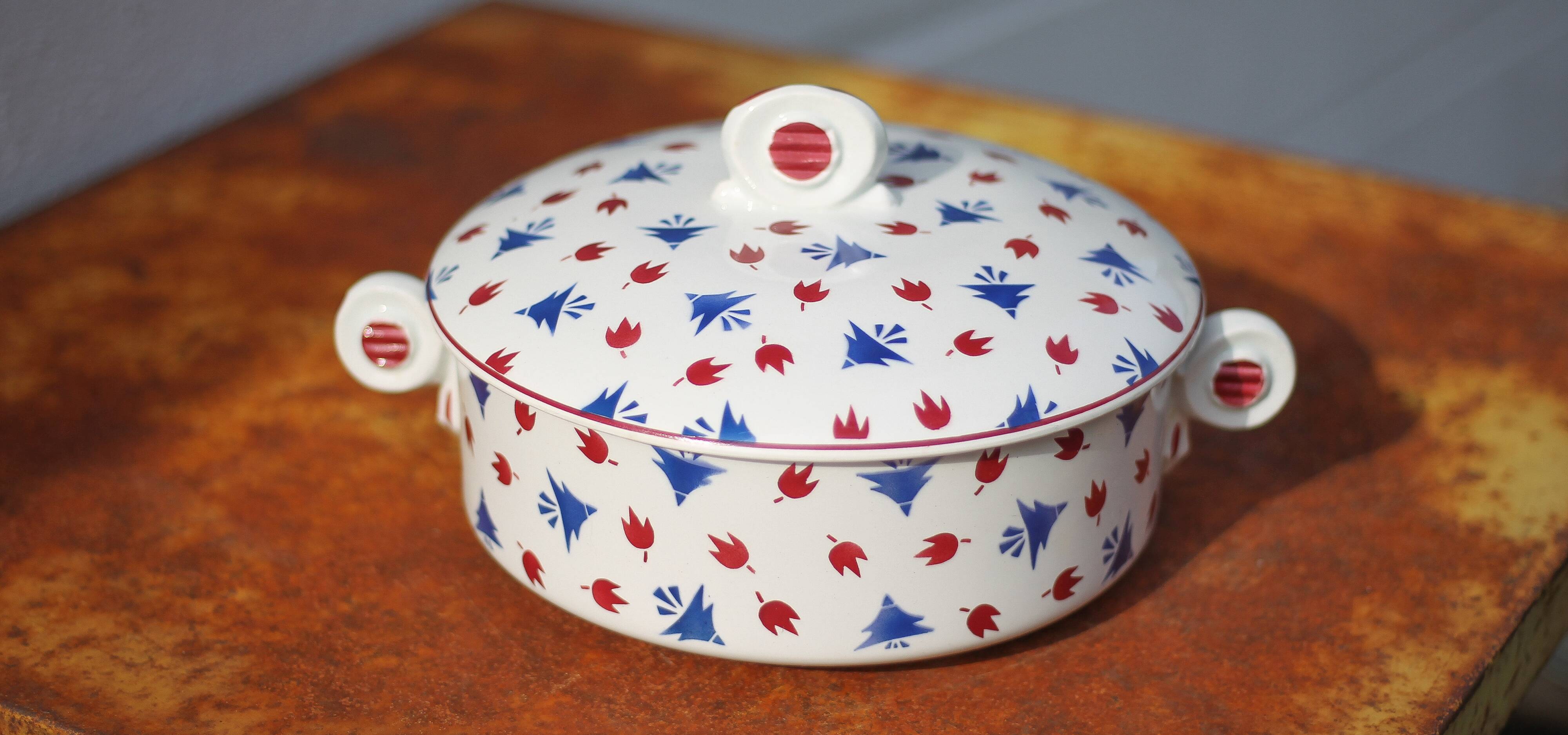 VF Paris Annam porcelain soup tureen, porcelain vegetable bowl
