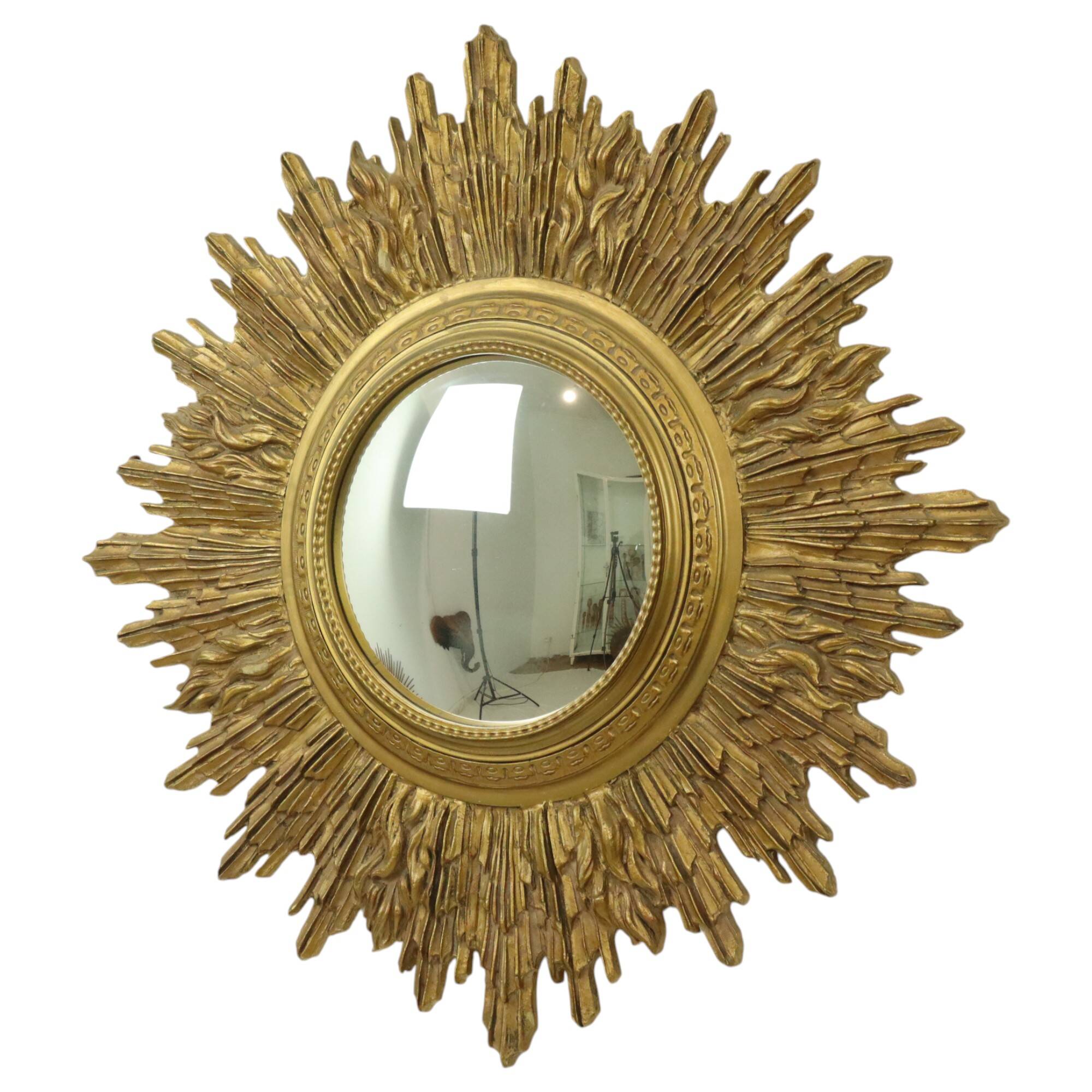 Miroir soleil Sunburst XL en résine dorée