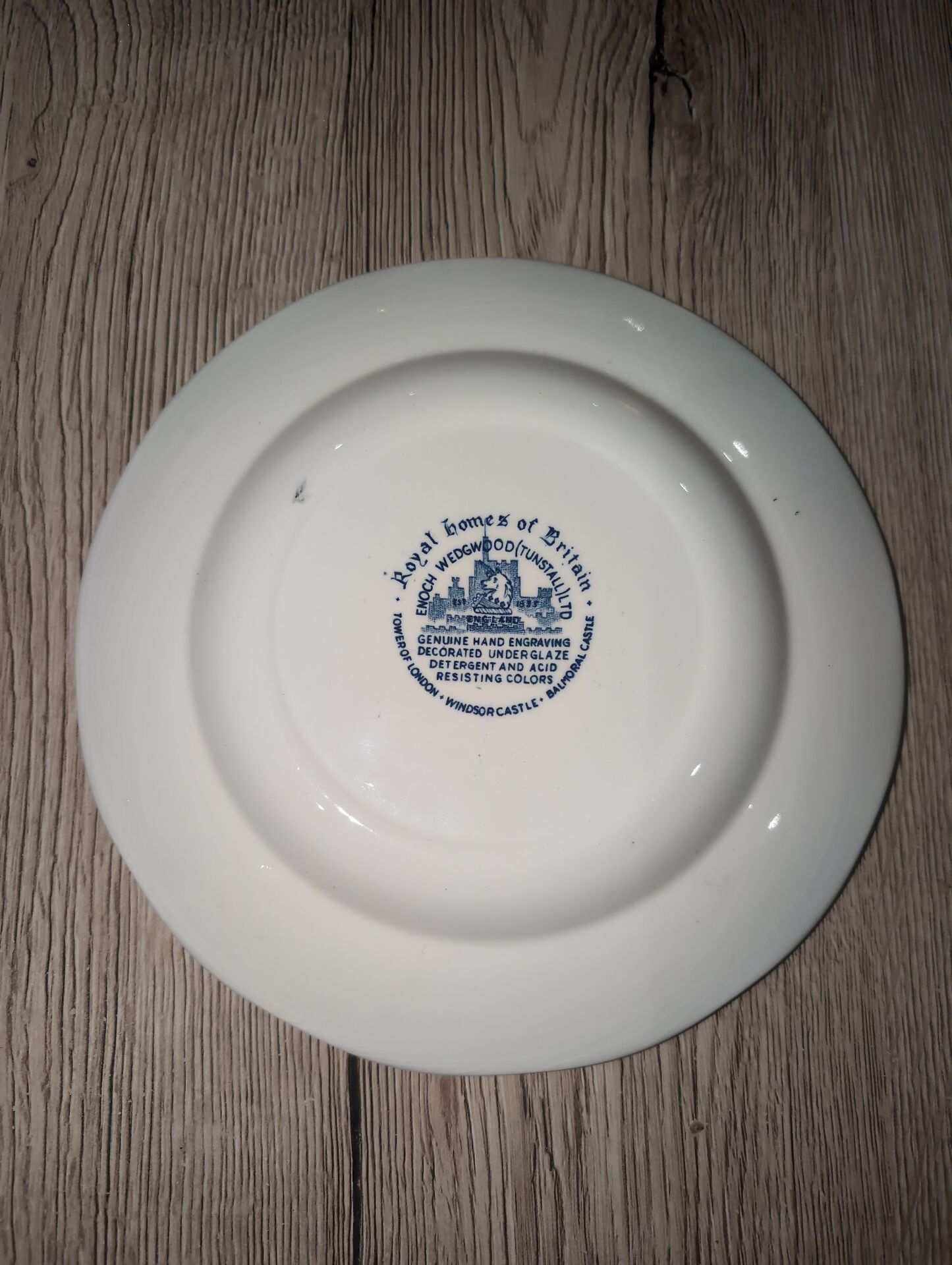 Service of 12 Enoch Wedgwood Tower of London 20cm Dinner Plates New