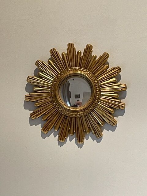 Miroir soleil bombé, golden resin, 1960