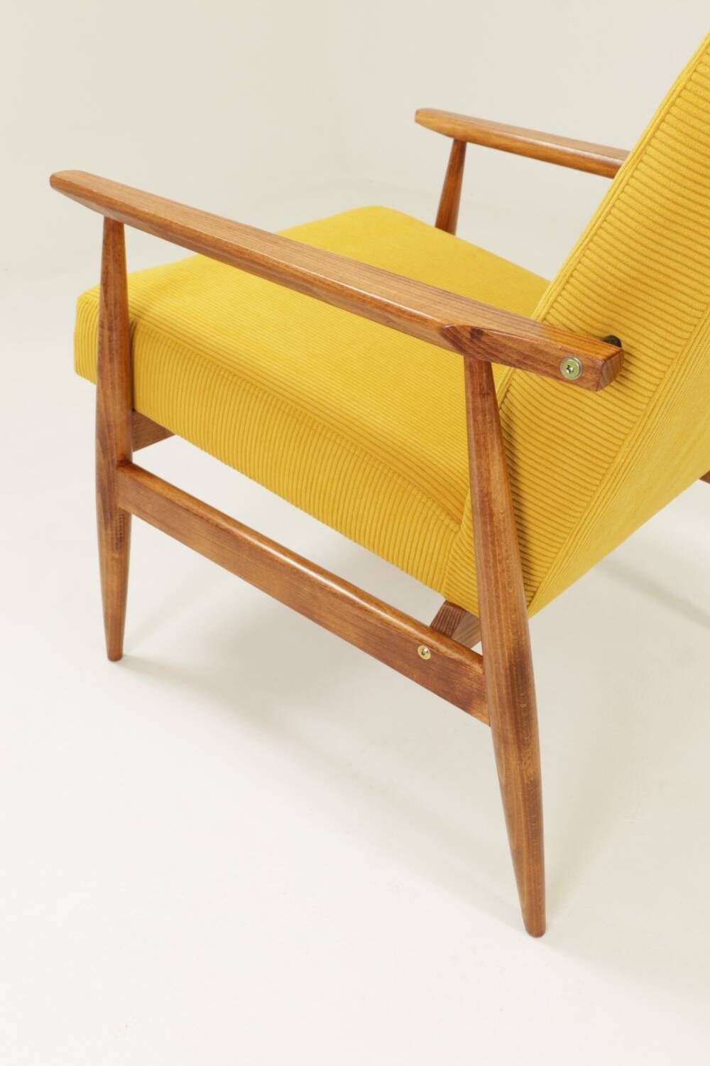 Fauteuil vintage jaune velours côtelé Scandinavian design by H.Lis