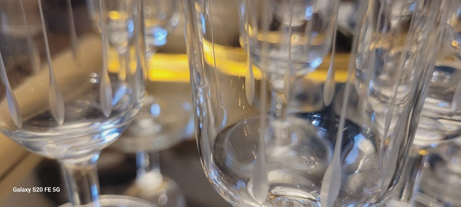 60's chiseled glass stemware