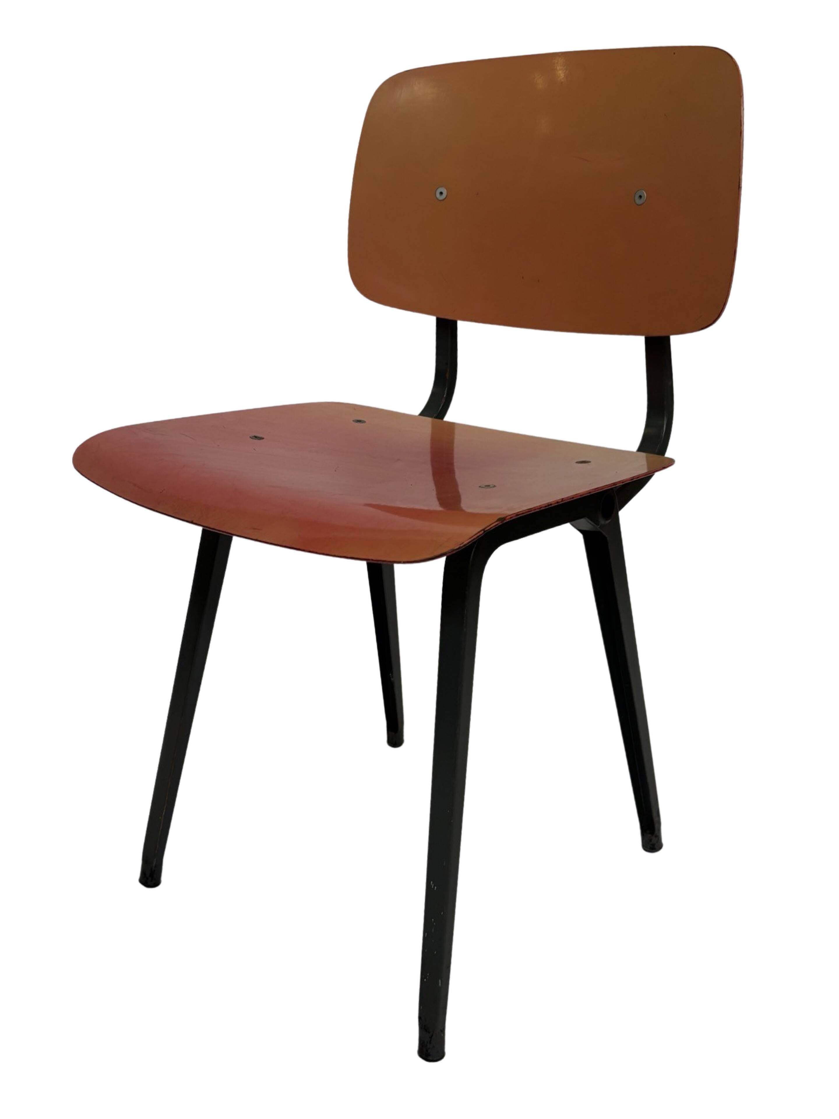 Vintage set of 4x Friso Kramer Revolt chairs Ahrend de Cirkel dutch design