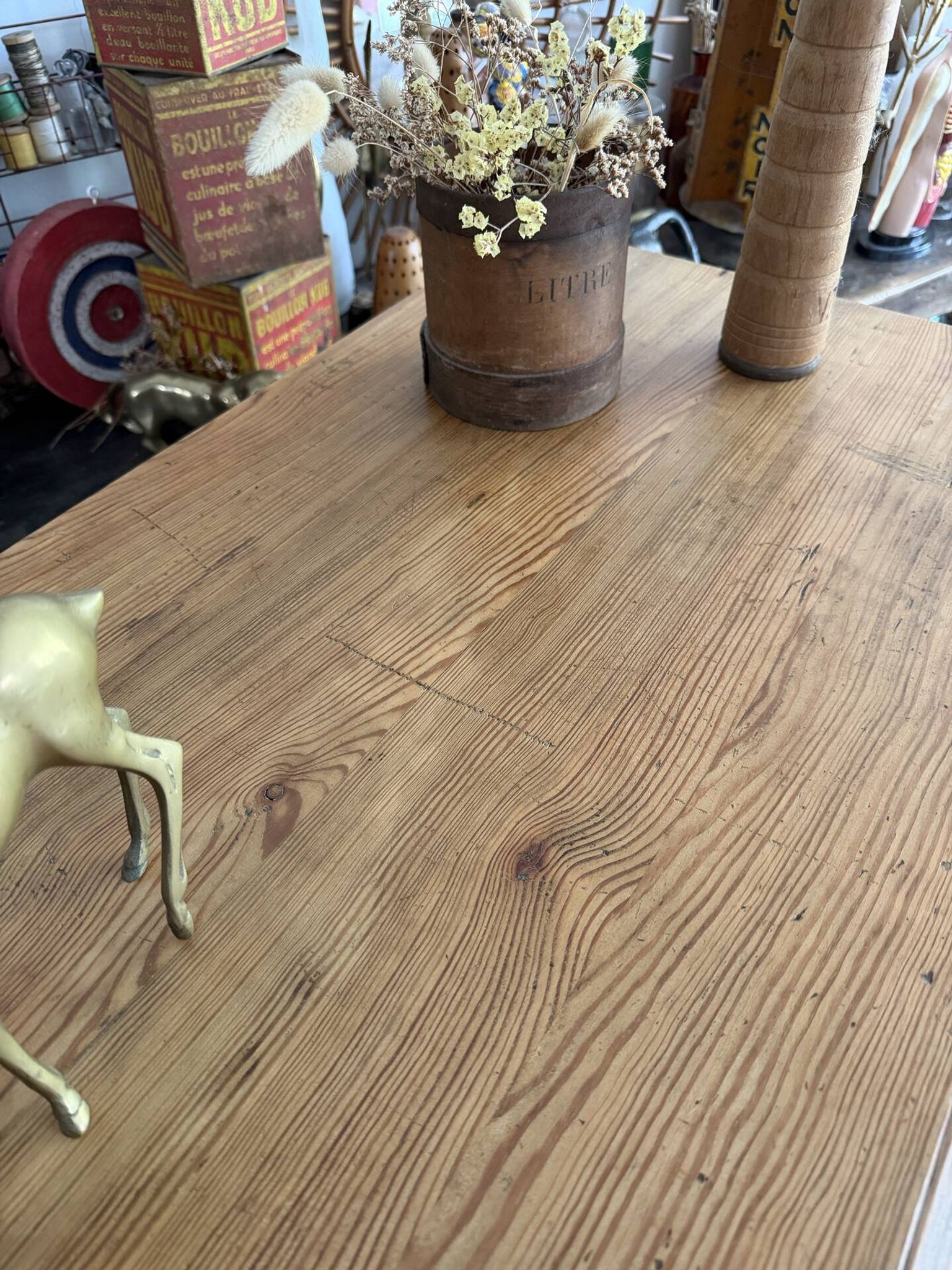 Buffet parisien vert amande vintage 