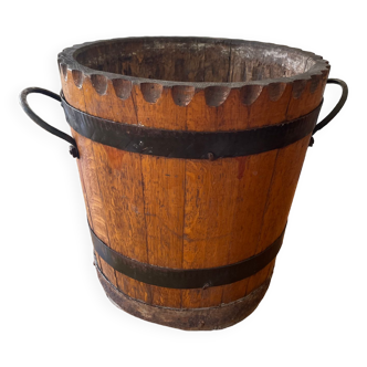 Old wooden bucket, barrel style