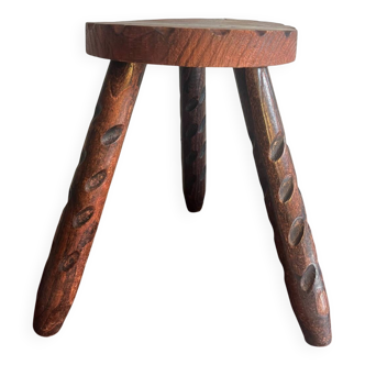 Wooden tripod stool with removable legs