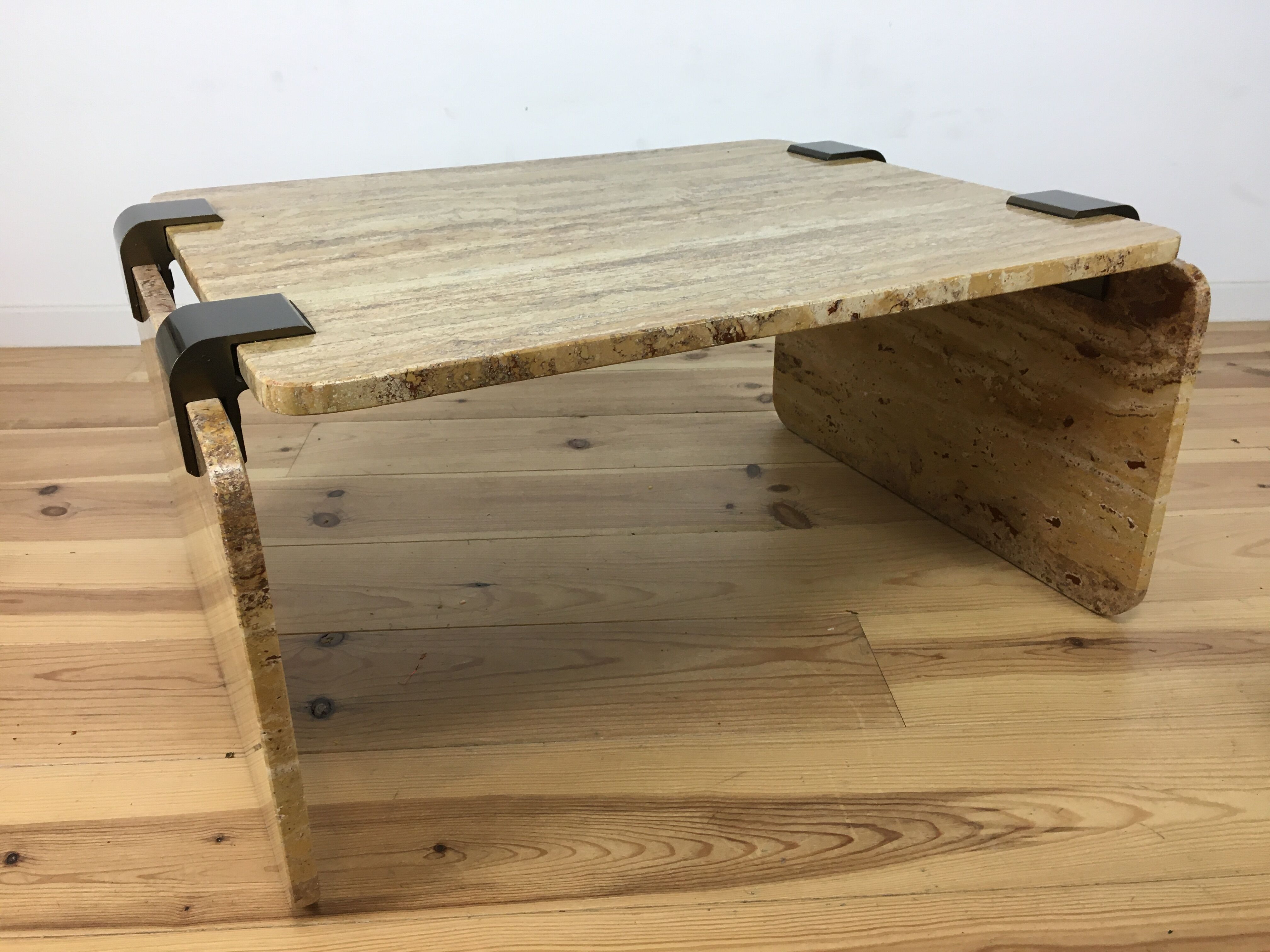 Yellow travertine coffee table, 70/80s