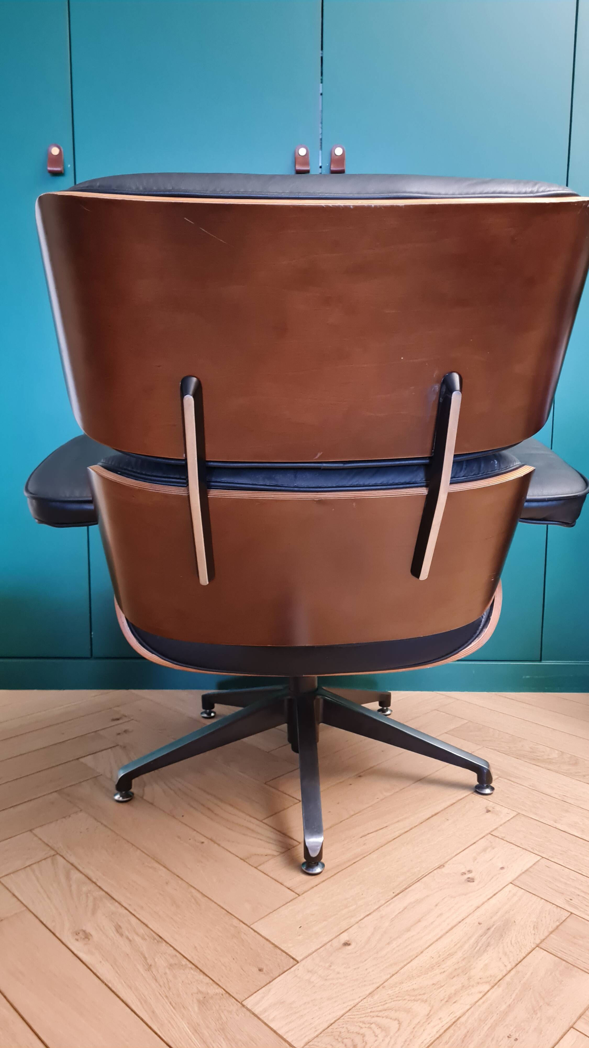 Fauteuil cuir design type années 50