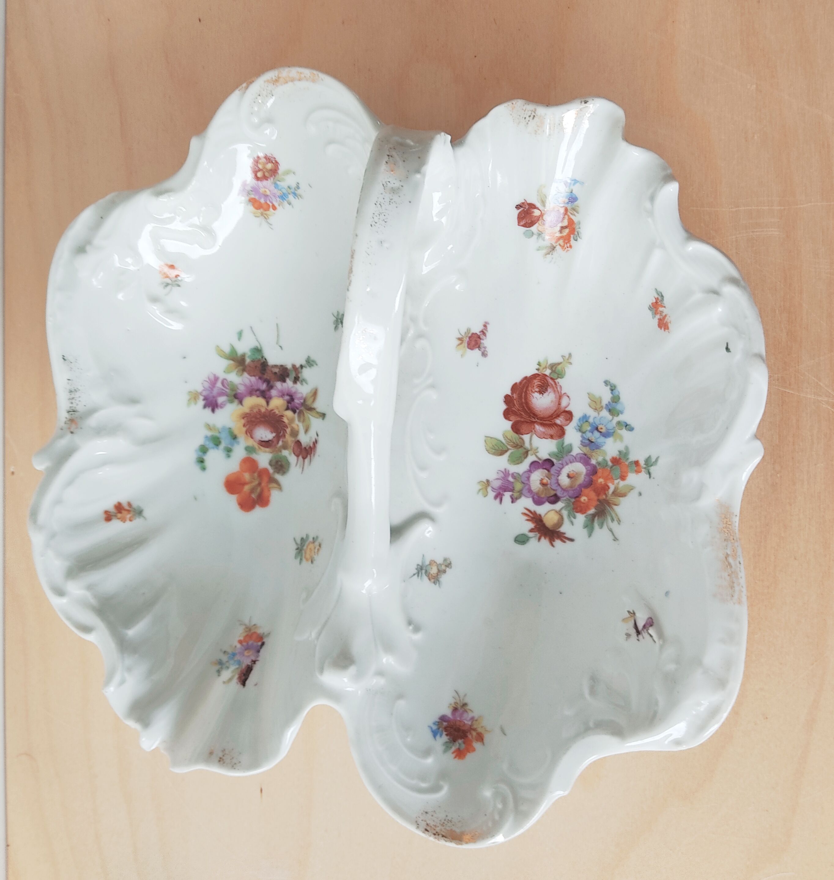 Fragly porcelain dish flowered décor flowers