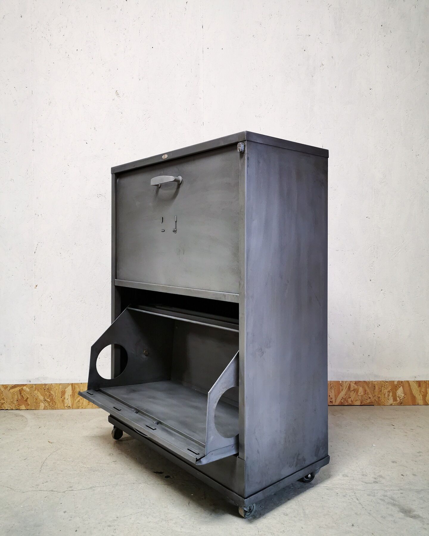Jec industrial storage furniture